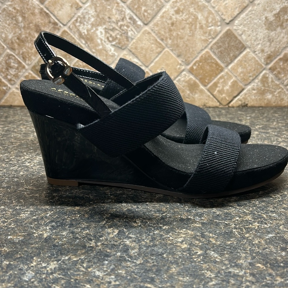Aerosoles NWT Black Wedge Heels